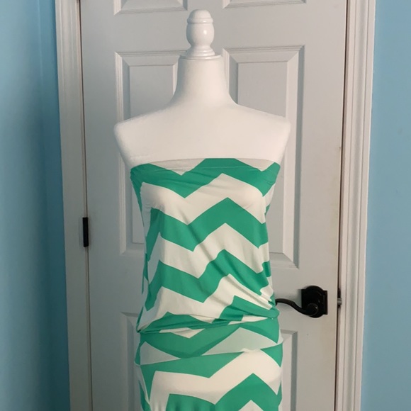 Loila Chevron Mint Green Maxi Dress - Picture 2 of 2
